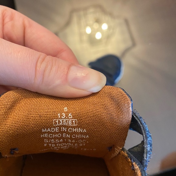 Sold! Toddle shoes size 6 - Picture 5 of 5